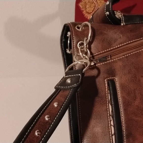 Brown Western Embroidered Handbag - Picture 5 of 15
